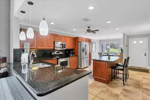 6271 Timberlake Dr, Sarasota, FL 34243 - Photo 9