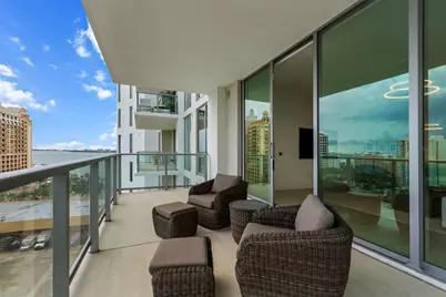301 Quay Commons #1008, Sarasota, FL 34236 - Photo 3