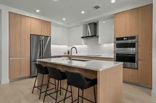 301 Quay Commons, Sarasota, FL 34236 - Photo 9