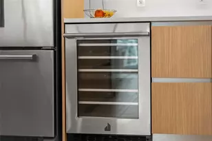 301 Quay Commons, Sarasota, FL 34236 - Photo 13