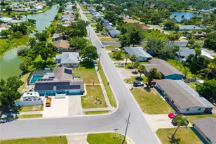 460 Briarwood Rd, Venice, FL 34293 - Photo 25