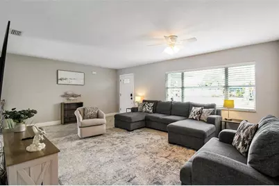 7036 13th Street E, Sarasota, FL 34243 - Photo 17