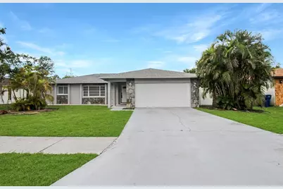 7036 13th Street E, Sarasota, FL 34243 - Photo 1