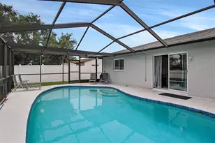 7036 13th St E, Sarasota, FL 34243 - Photo 35