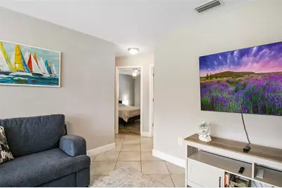 7036 13th Street E, Sarasota, FL 34243 - Photo 9