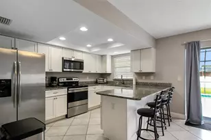 7036 13th St E, Sarasota, FL 34243 - Photo 19