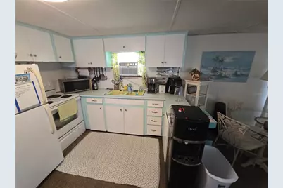 707 49th Avenue Dr W, Bradenton, FL 34207 - Photo 5