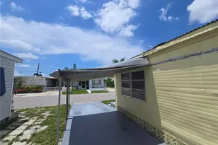 707 49th Ave Dr W, Bradenton, FL 34207 - Photo 29