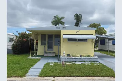 707 49th Avenue Dr W, Bradenton, FL 34207 - Photo 1