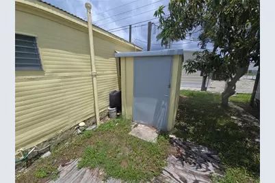 707 49th Avenue Dr W, Bradenton, FL 34207 - Photo 27