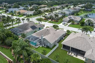 8808 30th St E, Parrish, FL 34219 - Photo 13