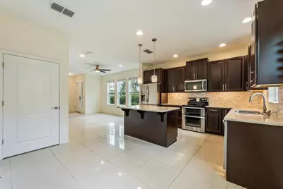 11934 Meadowgate Place, Lakewood Ranch, FL 34211 - Photo 7