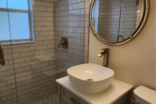 565 Golden Gate Point, Sarasota, FL 34236 - Photo 13