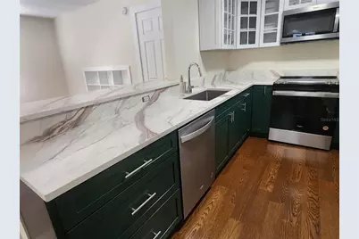 565 Golden Gate Point #1, Sarasota, FL 34236 - Photo 7