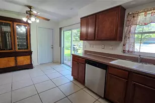 3952 Berkshire Dr, Sarasota, FL 34241 - Photo 9