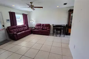 3952 Berkshire Dr, Sarasota, FL 34241 - Photo 5