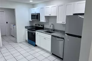 1120 36th St W, Bradenton, FL 34205 - Photo 3