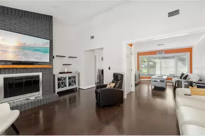 4007 Hudson Lane, Tampa, FL 33618 - Photo 35