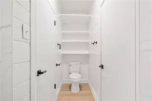 2002 Virginia Dr, Bradenton, FL 34205 - Photo 17