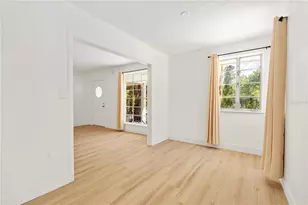 2002 Virginia Dr, Bradenton, FL 34205 - Photo 13