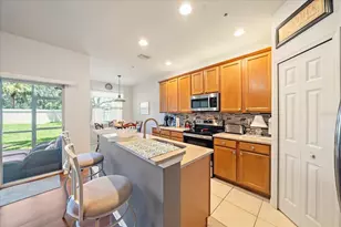 3407 Parkridge Cir, Sarasota, FL 34243 - Photo 7