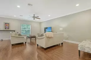 86 Arbor Oaks Dr, Sarasota, FL 34232 - Photo 11