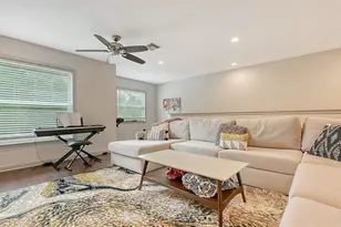 86 Arbor Oaks Dr, Sarasota, FL 34232 - Photo 27