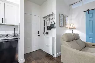 10020 Strafford Oak Ct, Tampa, FL 33624 - Photo 5