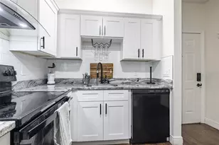 10020 Strafford Oak Ct, Tampa, FL 33624 - Photo 9