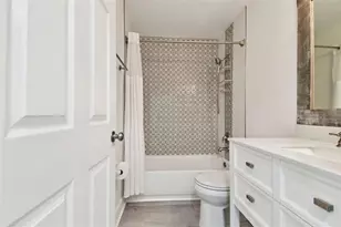 1709 Edgewater Ln, Palmetto, FL 34221 - Photo 17