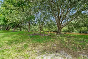 4239 Carriage Dr, Sarasota, FL 34241 - Photo 31