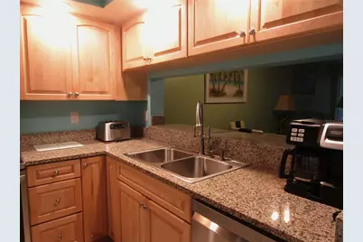 4733 Winslow Beacon #13, Sarasota, FL 34235 - Photo 9