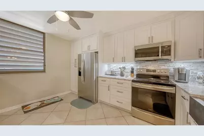 427 Palm Tree Drive #427, Bradenton, FL 34210 - Photo 5