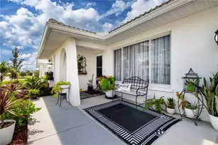 3906 Chinaberry Rd, Bradenton, FL 34208 - Photo 5