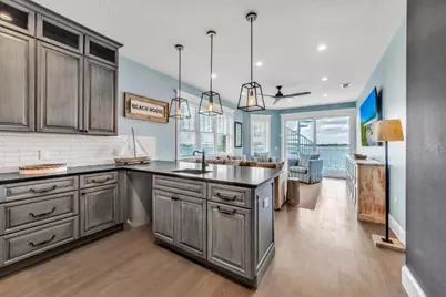 112 11th Street S, Bradenton Beach, FL 34217 - Photo 25