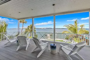 112 11th St S, Bradenton Beach, FL 34217 - Photo 5