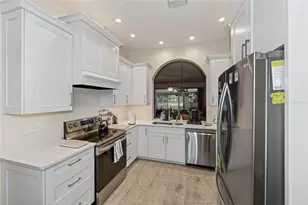 5633 E Long Common Ct, Sarasota, FL 34235 - Photo 5