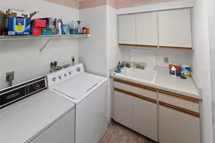 5633 E Long Common Ct, Sarasota, FL 34235 - Photo 17