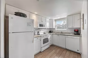 6150 Midnight Pass Rd, Sarasota, FL 34242 - Photo 31