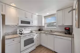 6150 Midnight Pass Rd, Sarasota, FL 34242 - Photo 33