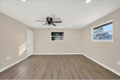 3058 Palmadelia Avenue, Sarasota, FL 34234 - Photo 7