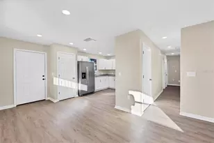 3058 Palmadelia Ave, Sarasota, FL 34234 - Photo 9