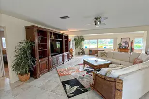 3337 Springmill Cir, Sarasota, FL 34239 - Photo 9