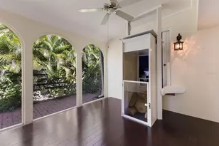 457 Woodland Dr, Sarasota, FL 34234 - Photo 17