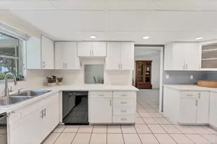 534 Sutton Pl, Longboat Key, FL 34228 - Photo 9