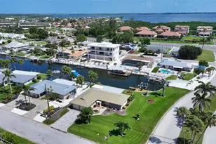 9207 Bimini Dr, Bradenton, FL 34210 - Photo 7