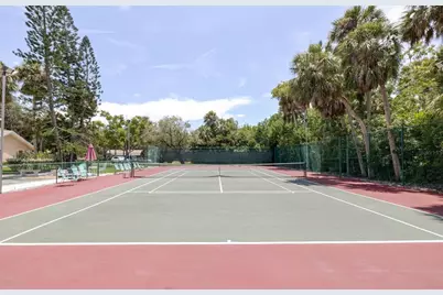 4846 Village Gardens Drive, Sarasota, FL 34234 - Photo 17