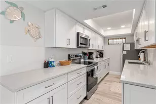 6005 Midnight Pass Rd, Sarasota, FL 34242 - Photo 11