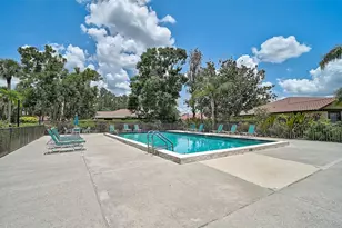 7341 Golf Pointe Cir, Sarasota, FL 34243 - Photo 41