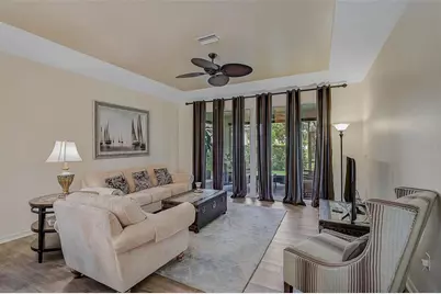 7341 Golf Pointe Circle, Sarasota, FL 34243 - Photo 9